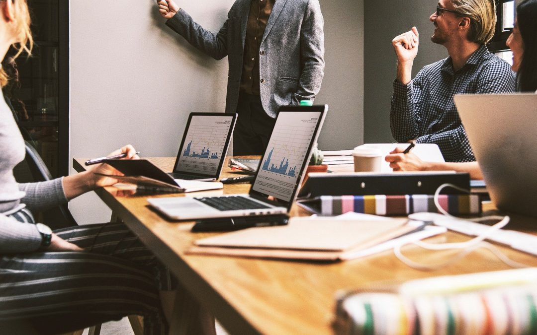 Recourir à une expertise externe et le temps partagé